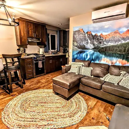 The Luminous Lodge-Remodeled Cabin W/ Valley Views